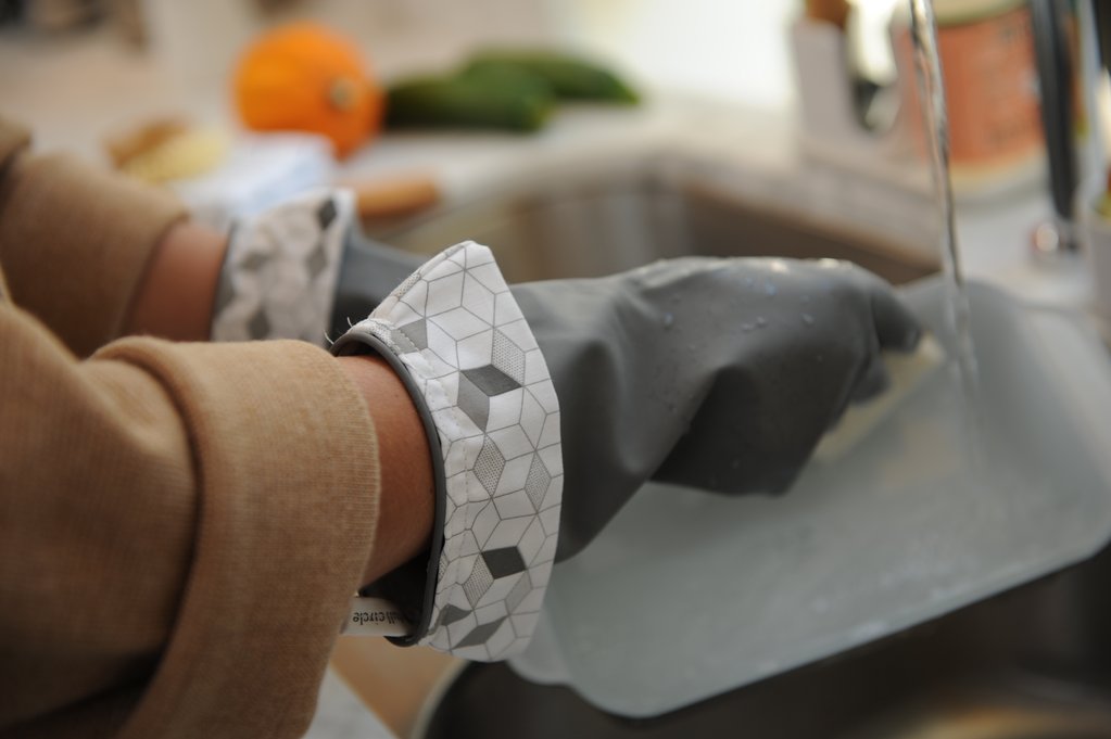 Full Circle Splash Patrol - Natural Latex Cleaning Gloves